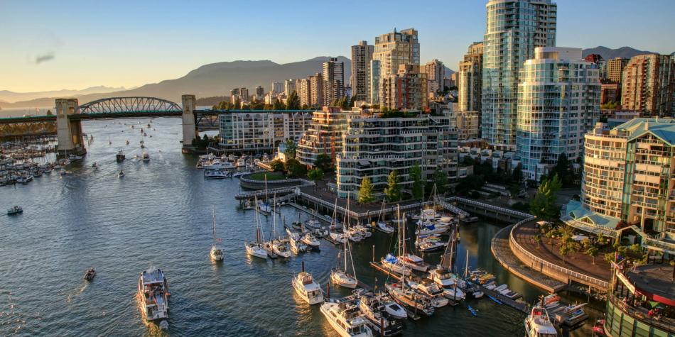 Vancouver, Canadá es considerada una de las ciudades en donde más estabilidad se puede tener en familia. Foto: iStock